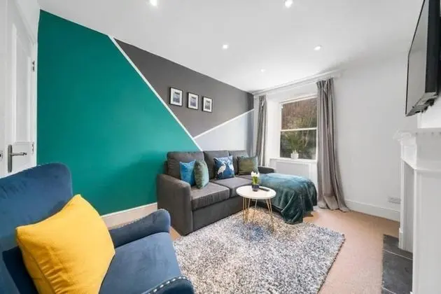 Avon Apartments by Tŷ SA