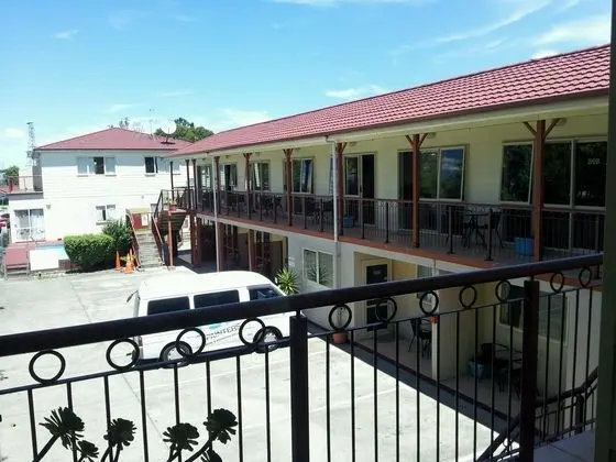 AVONDALE MOTOR INN