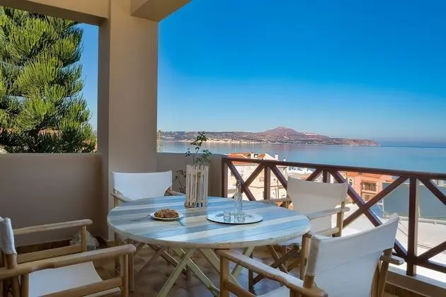 Avra Apartments