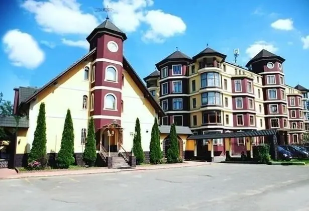 Avshar Hotel