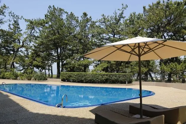 Awaji Hamarikyu - Havuz