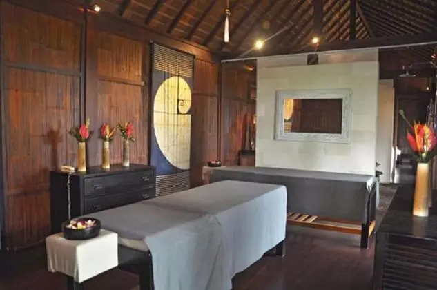 Awan Biru Villas - Spa