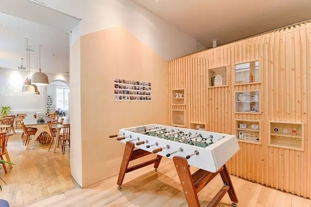 Away Hostel & Coffee Shop - Lobi