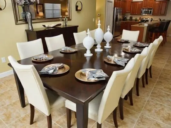 Awesome 4 Bedroom 3 Bath Pool Home in Champions Gate - Mutfak