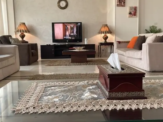 Awesome Villa on a hill for families - Oda Düzeni