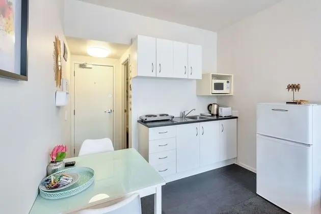 Awesome City Studio with WiFi Nr Spark Arena - Mutfak