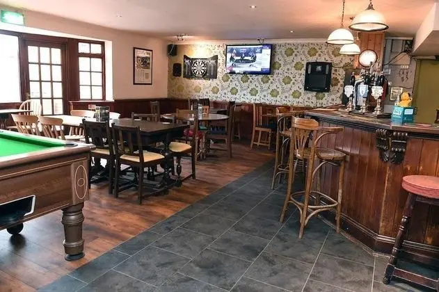 Axe & Compass Lodge - Öne Çıkan Resim