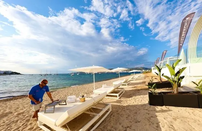 AxelBeach Ibiza Spa & Beach Club - Adults Only - Plaj