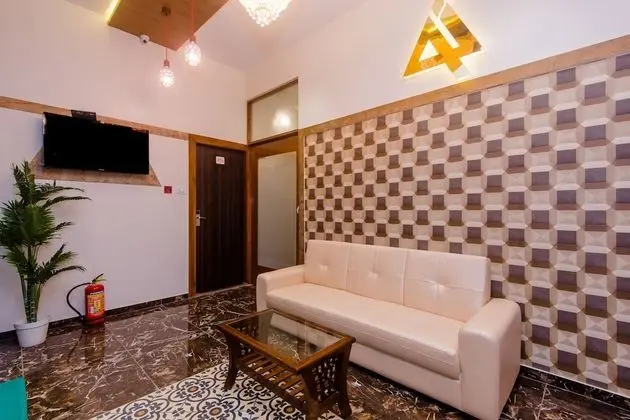 Hotel Axis International - Lobi