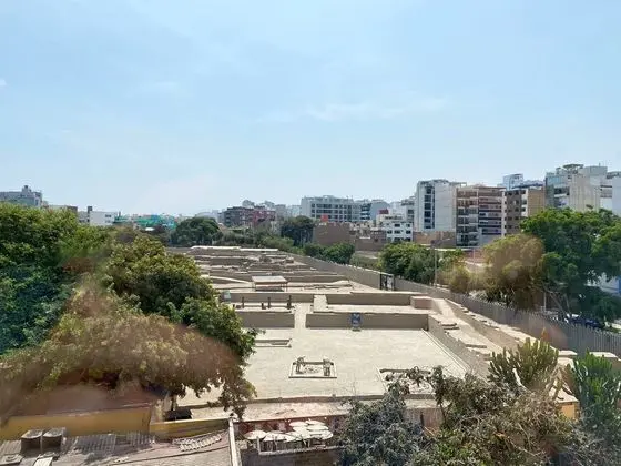 Ayacucho apartments near Huaca Pucllana by Wynwood-House