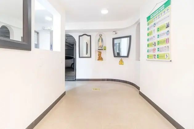 Ayenda 1086 Torre 52 - İç Mekan