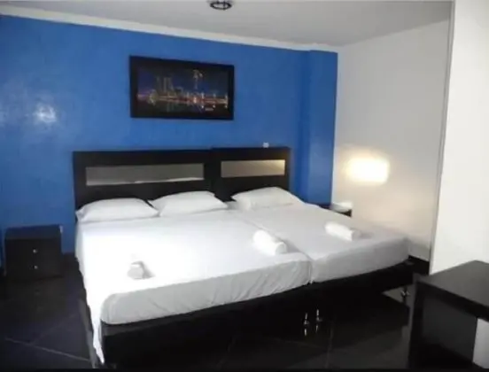 Ayenda 1225 Hotel Praga Medellin - Oda