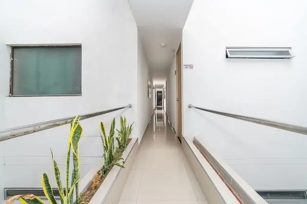 Ayenda Girardot Real - İç Mekan