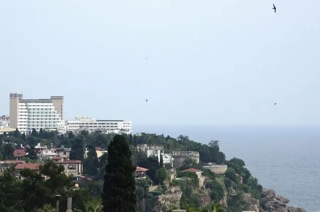 Ayhan Hotel