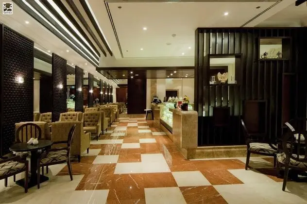 Ayla Hotel Al Ain - Yeme / İçme
