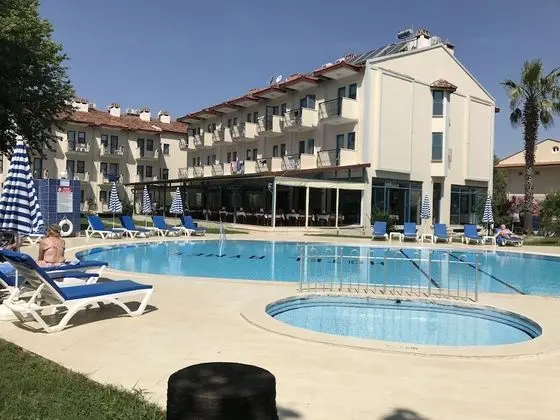 Aymes Hotel - Havuz