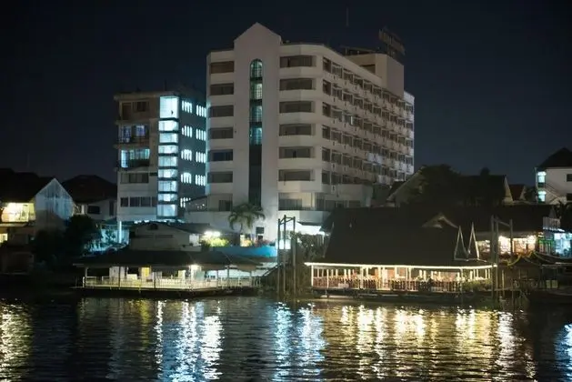 Ayothaya Riverside - Genel