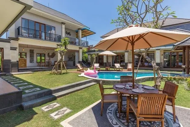Ayuna Suites
