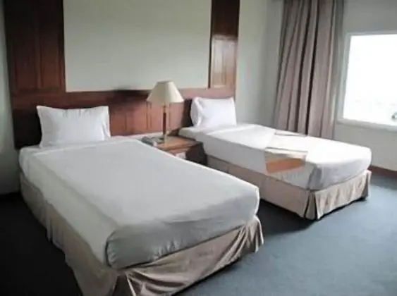 At Ayutthaya Hotel - Oda