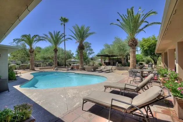 AZ Oasis! Heated Pool & Spa - Sport Court & Putting Greens Pool Table & Games! - Havuz