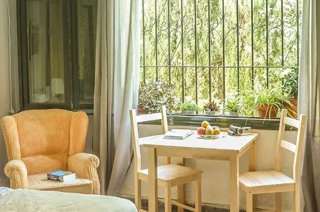 Azahar Apartamentos Heliópolis I - Oda Düzeni