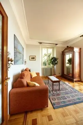 Azalea Apartment With Terrace and Lake View - Oda