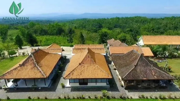 Azana Green Resort Pracimantoro