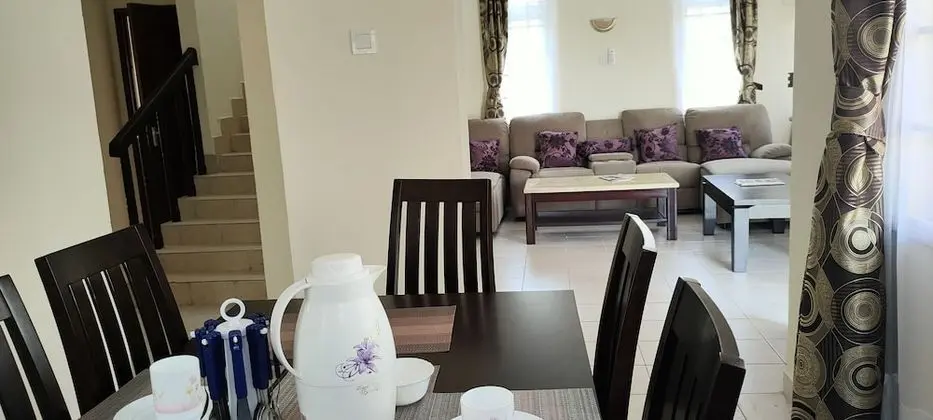 Azanza Mtwapa Holiday Home-B - İç Mekan