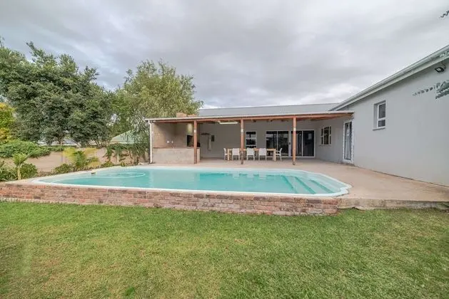 Azaria Guesthouse