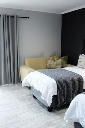 Azaria Guesthouse - Oda Düzeni