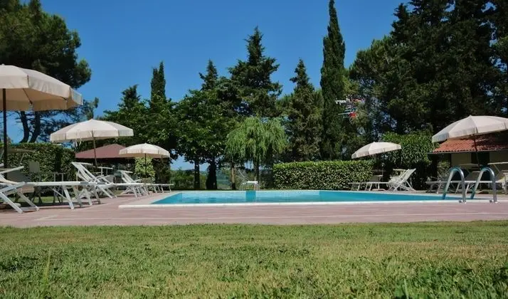 Azienda Agricola e Agriturismo Vallorsi - Havuz