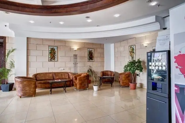 AZIMUT Hotel Kemerovo - Lobi