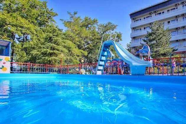 AZIMUT Hotel Prometey Nebug Tuapse - Havuz