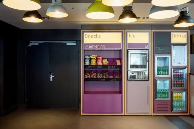 Azimut Hotel Wien - Lobi