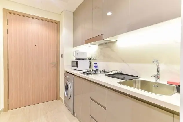Azizi Studio Apt with Burj Khalifa View - Mutfak Özellikleri