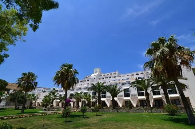 Azka Hotel - Dış Mekan