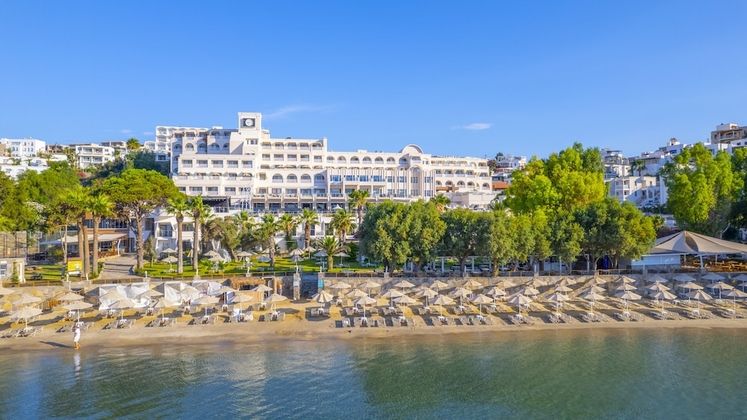 Azka Hotel - 1