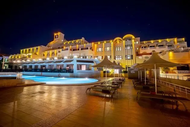 Azka Hotel - 8