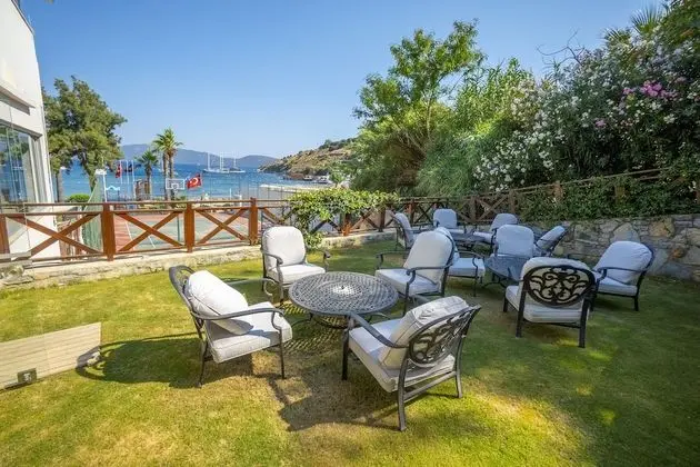 Azka Hotel - 9