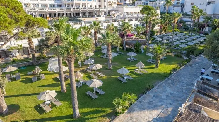 Azka Hotel - 7