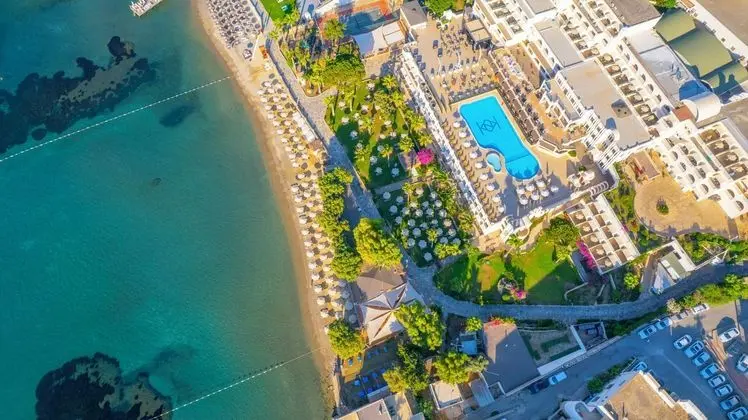 Azka Hotel - 9