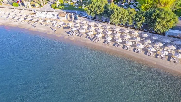 Azka Hotel - 2
