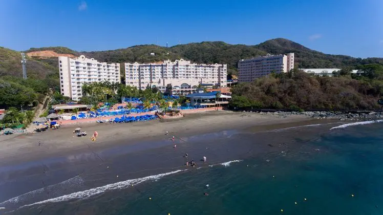 Azul Ixtapa Beach Resort & Convention Center