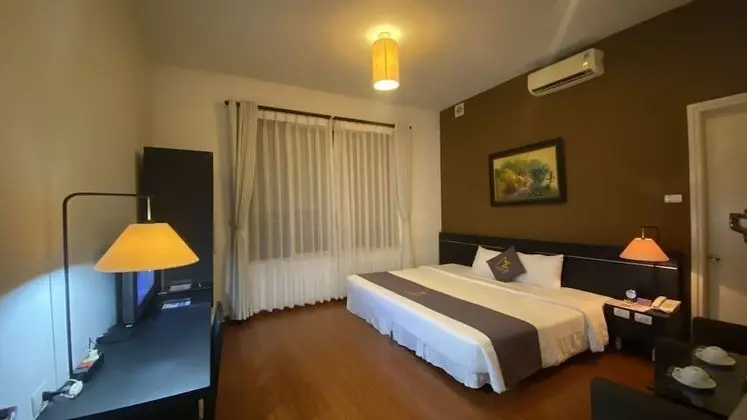 Azumaya Hai Ba Trung 1 Hotel - Oda