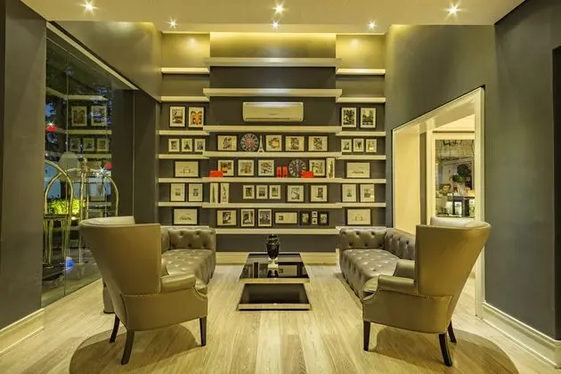 Azumi Boutique Hotel - Lobi