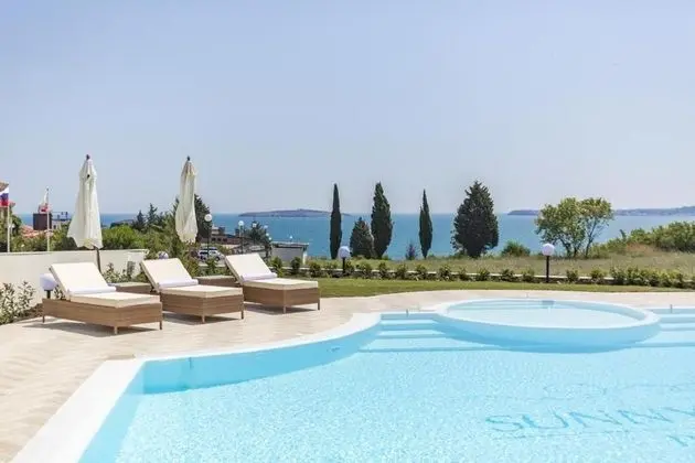 Azur Apartment Deluxe - Plaj