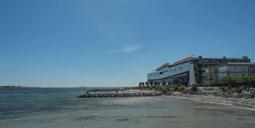 Azur Hotel