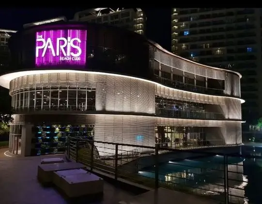 Azure Luxury City Suites by VacationsPH - Dış Mekan