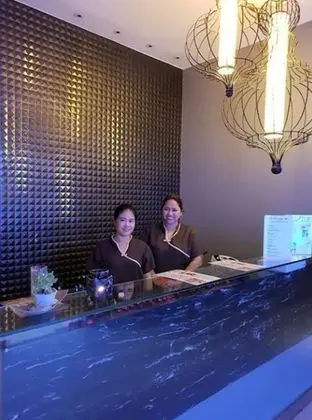 Azure Luxury City Suites by VacationsPH - Spa