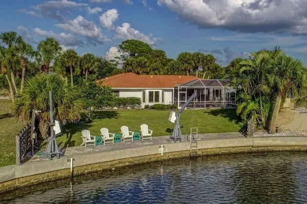 Azure Paradise on the Canal